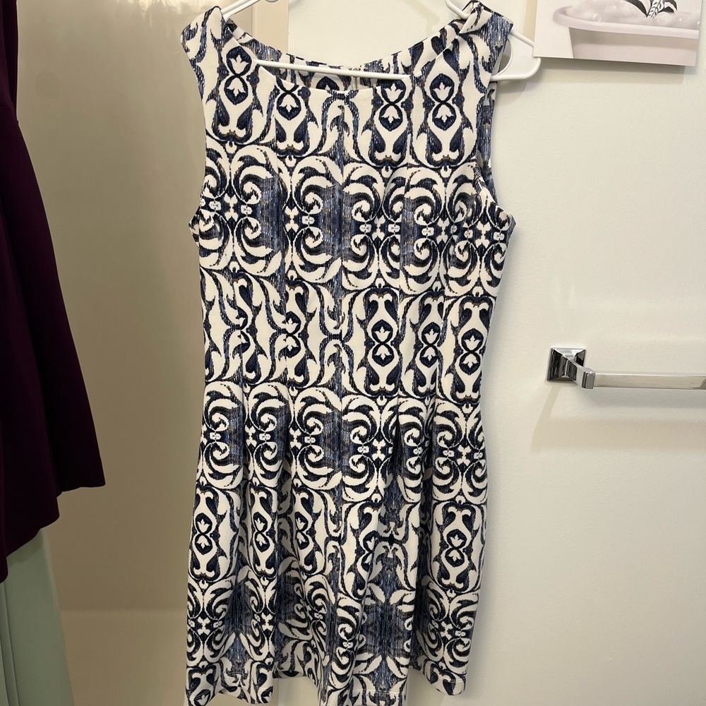 Gabby Skye Navy and White Mini Dress